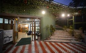 Lake View Inn Shillong 2*